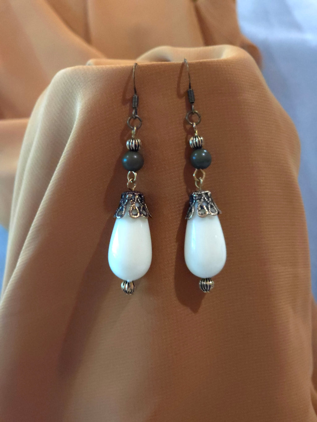 Handmade dangle earring